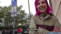 Abspielen Euro-Babe wird zu X-Rated-POV-Blowjob und Sex gegen Bargeld gezwungen