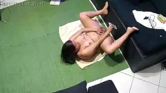 تشغيل مؤخرة لاتينا الحامل الكبيرة المشعرة قذرة جدًا على الكاميرا