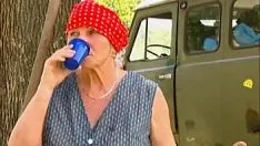 Play Babuta fucked the car with which she was brought