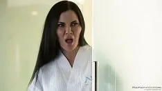 تشغيل زوجة عاهرة الذي يمارس الجنس مع أفضل صديق لزوجها