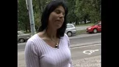Redare Platita pentru sex neprotejat in natura cu barbat strain
