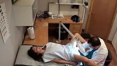 Jouer L'étudiant en médecine a une chatte futable