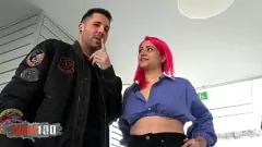 Jouer Rencontre sexuelle dans la cage d'escalier de la jeune coquine Nala