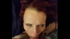 Jouer La MILF rousse soumise Amber Sexton supplie une éjaculation