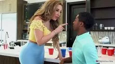 Redare Sex Cu O Blonda Ce Se Fute Cu Un Negru Mic Cu Pula Mare