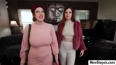 Stepaster Throuome Thrill: Redhead Babe Riley Nixon y Scarlett Mae