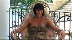 Redare Bruneta Milf pleacă cu jucării