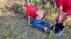 Jouer Studente BBW scopato all'incirca nella foresta: un incontro proibito