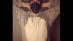 Oynat BDSM ve Kostüm Oyunu: Metal Klipslerle Keleplenmiş Young Slave's Nipples