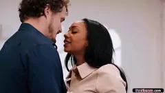 Abspielen Betrugsfrau wird erwischt, wenn er interracial Sex hat